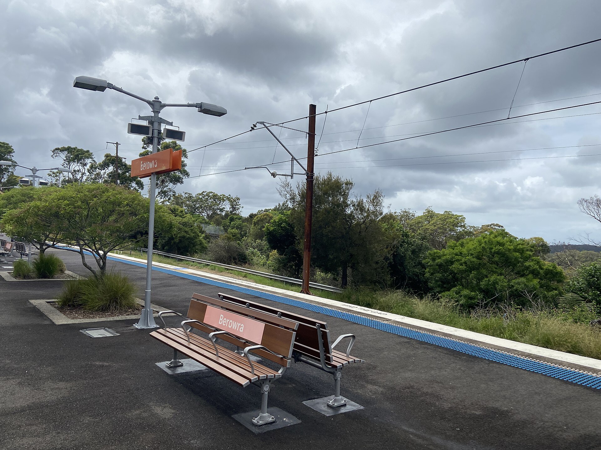 Berowra railway station on the suburb's central ridge